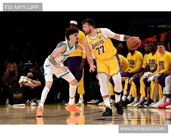 2008年NBA总决赛黄蜂队与湖人队激战回顾与精彩瞬间分析